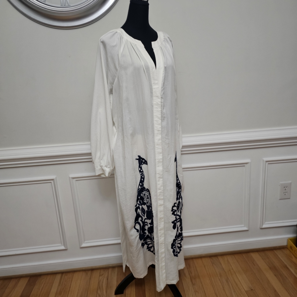 Eloquii Ivory Maxi Dress with Navy Giraffe Floral Motif - Picture 3 of 14